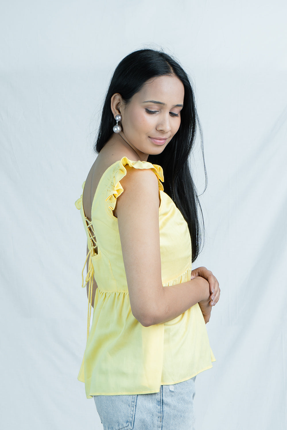 Sunshine Chic: Must-Have Yellow Cotton Top for Effortless Summer Style
