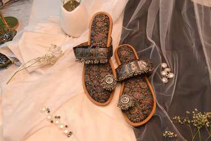 Boho Noir Kolhapuri Chappals